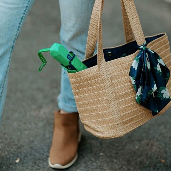 NWT WOMEN'S DRAPER JAMES STRAW TOTE WITH FLORAL SCARF - Picture 4 of 9